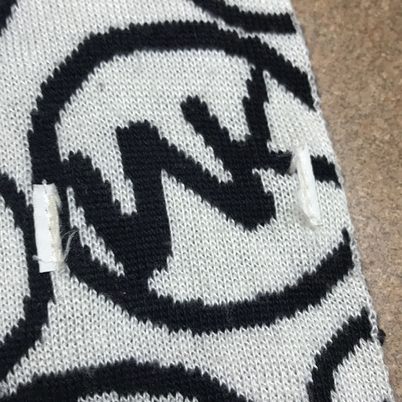 Michael KORS reversible scarf - Picture 3 of 5